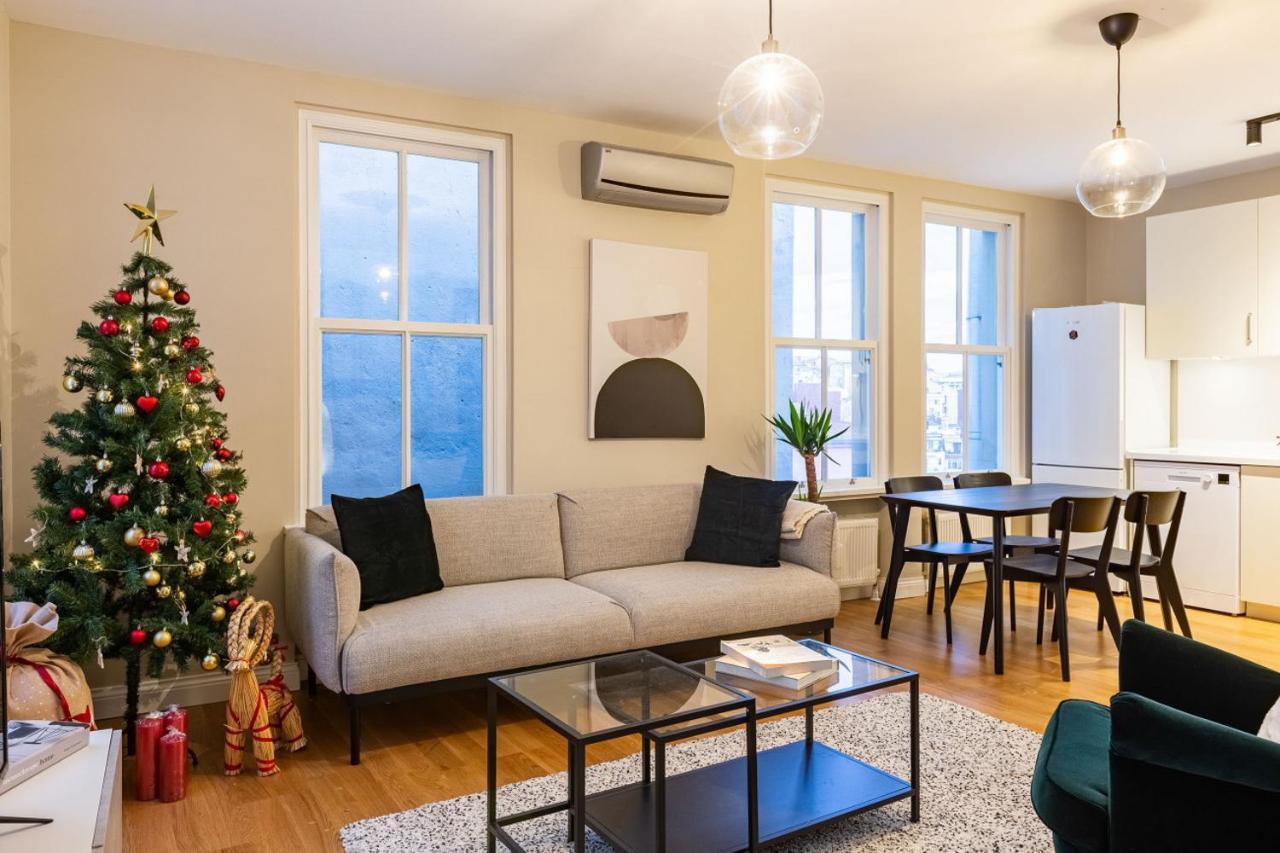 Mesmerizing Flat With Bosphorus View In Beyoglu Lejlighed Istanbul Eksteriør billede